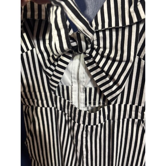 Alpha and Omega XS Black & White Striped Tie Front Wide Leg Jumpsuit Professiona - Picture 4 of 8